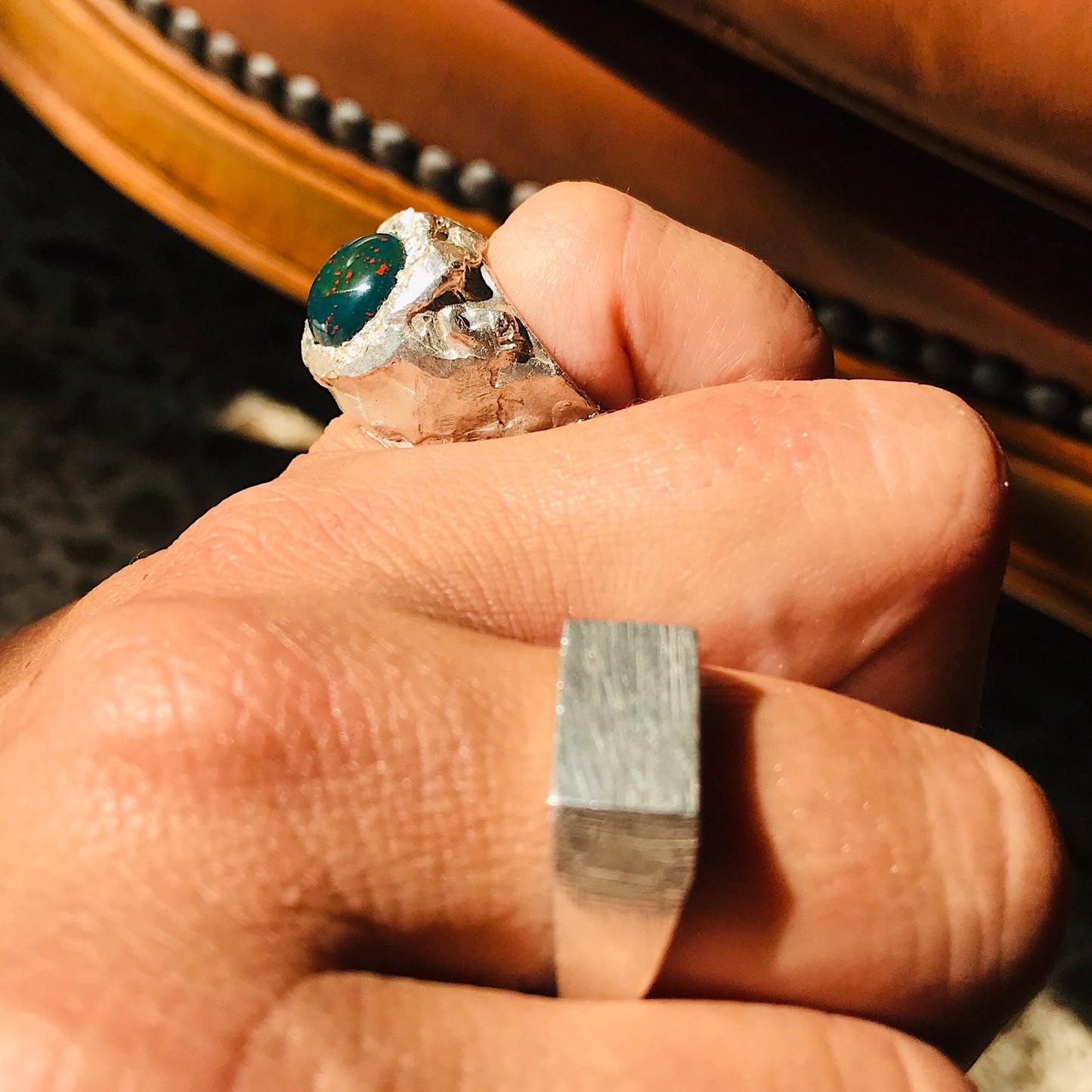 SCRATCHED SIGNET RECTANGLE